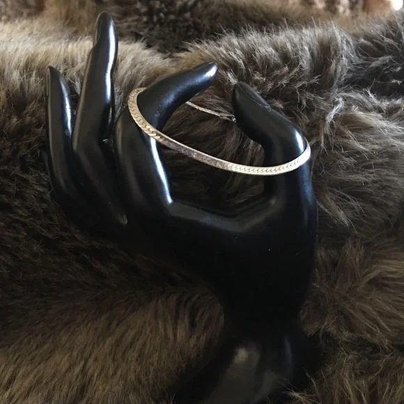 Vintage Italy 925 SS flat herringbone bracelet - Picture 2 of 7